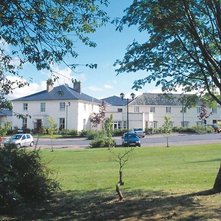 Macdonald Crutherland House East Kilbride Bagian luar foto